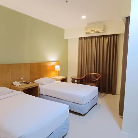 פאלמבאנג Hotel Wisata מראה חיצוני תמונה