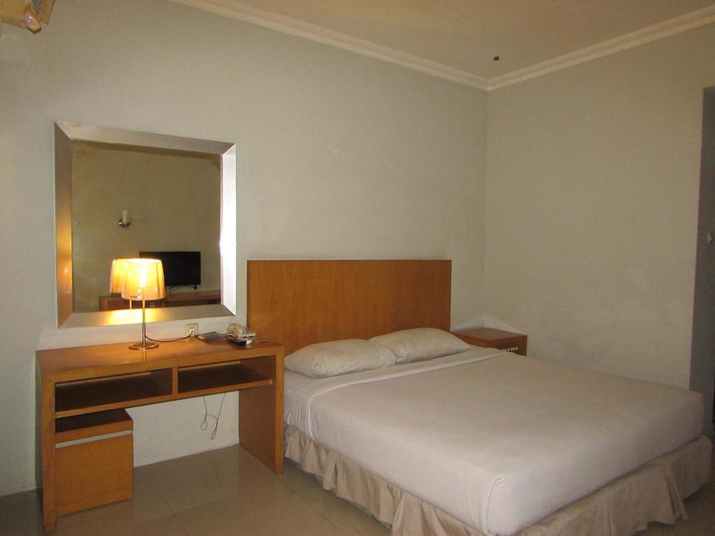 פאלמבאנג Hotel Wisata חדר תמונה