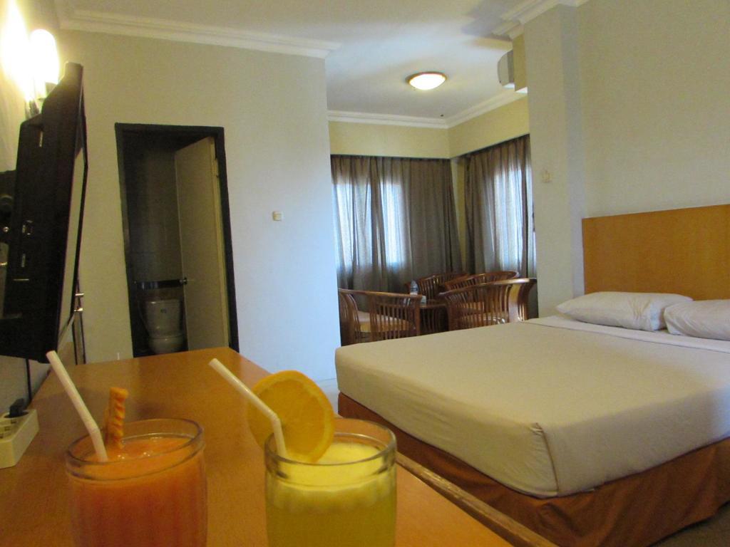 פאלמבאנג Hotel Wisata מראה חיצוני תמונה