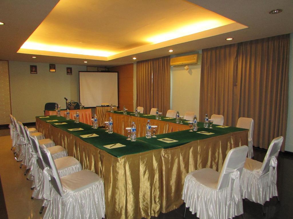 פאלמבאנג Hotel Wisata מראה חיצוני תמונה