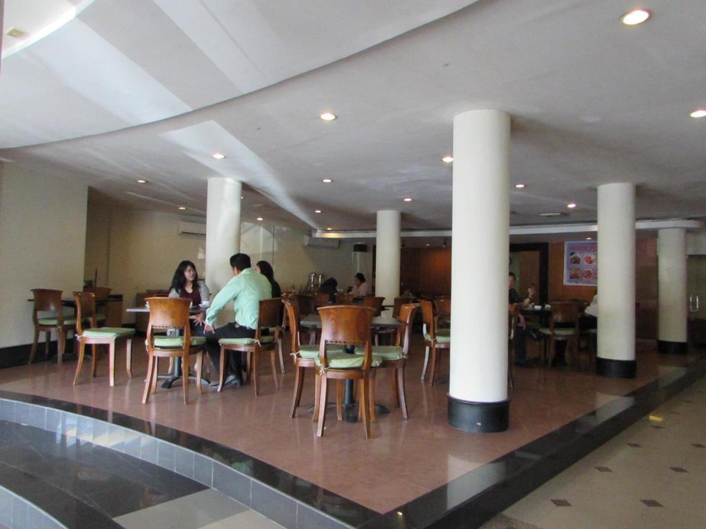 פאלמבאנג Hotel Wisata מראה חיצוני תמונה