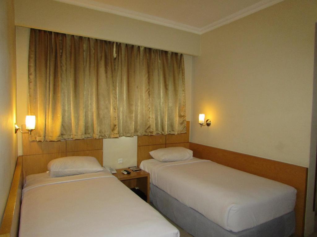 פאלמבאנג Hotel Wisata חדר תמונה