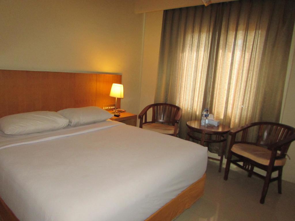 פאלמבאנג Hotel Wisata חדר תמונה