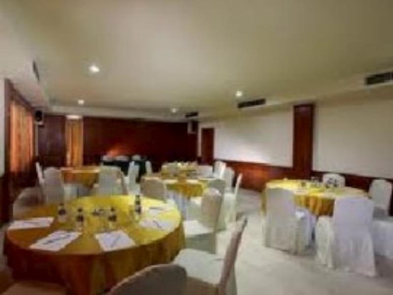 פאלמבאנג Hotel Wisata מראה חיצוני תמונה
